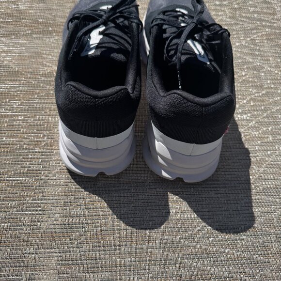 On Men's Cloudrunner Running Shoes - Picture 4 of 8